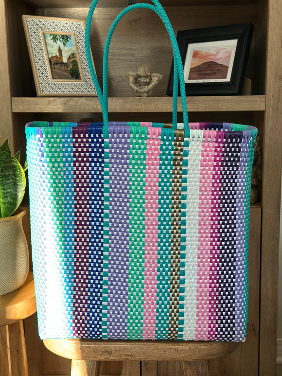 Chavelita handwoven bag