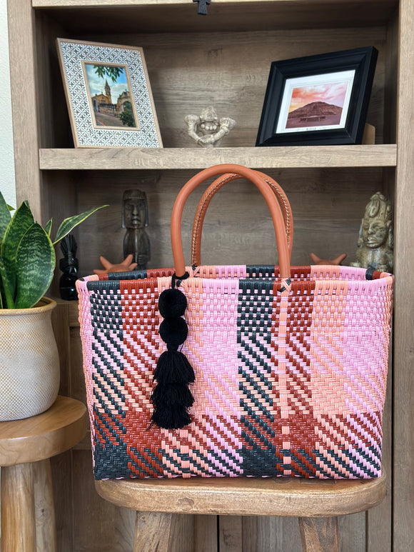 Chavelita handwoven bag