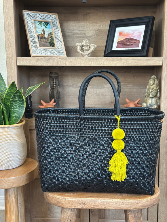 Chavelita handwoven bag