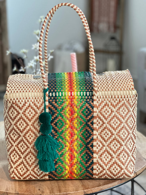 Chavelita handwoven bag