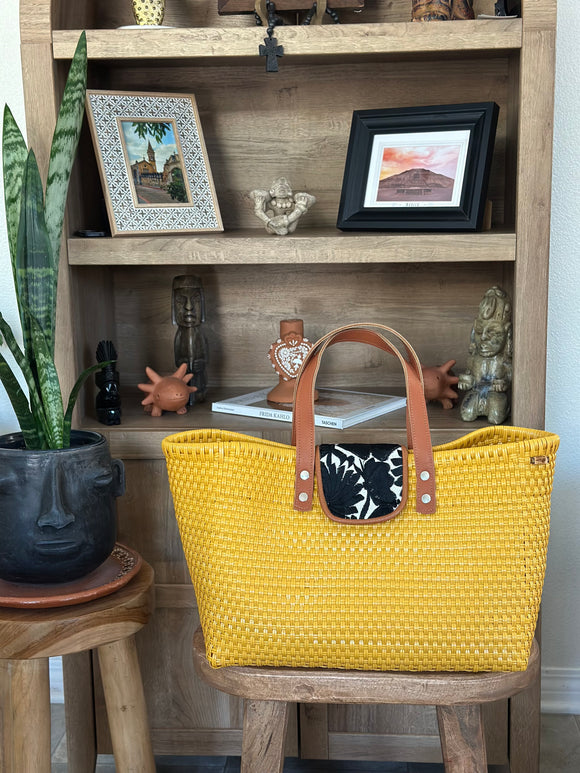 Carlota handwoven bag