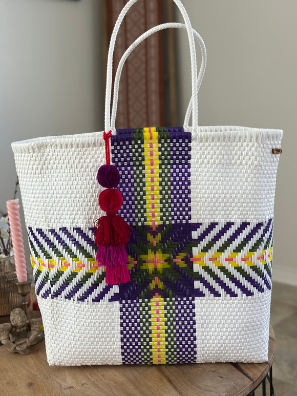 Chavelita handwoven bag